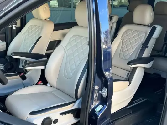 Mercedes V200 for rent in Montenegro