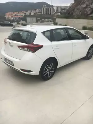 Toyota Auris for rent in Prcanj