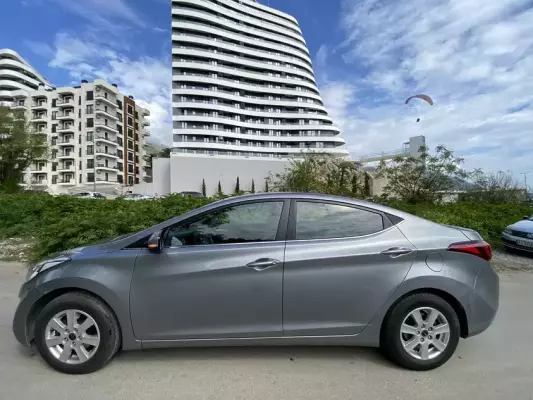 Hyundai Elantra for rent in Rose