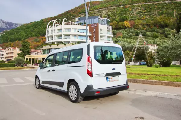 Ford Tourneo Connect for rent in Montenegro