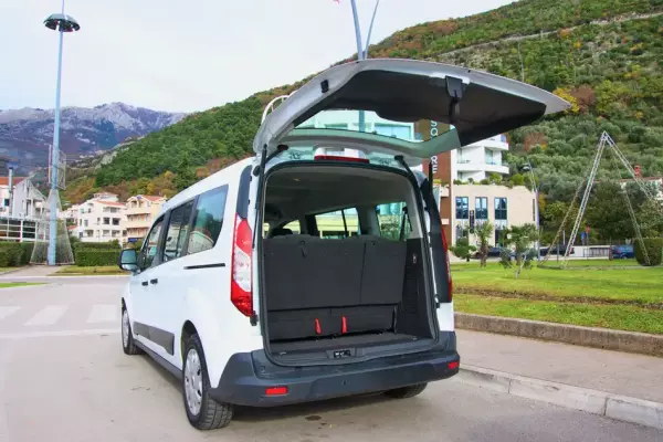 Ford Tourneo Connect for rent in Montenegro