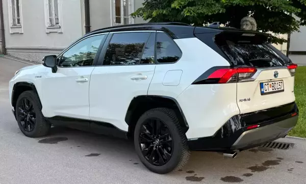 Toyota RAV4 for rent in Niksic