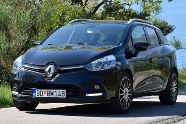 Renault Clio Grandtour for rent in Montenegro