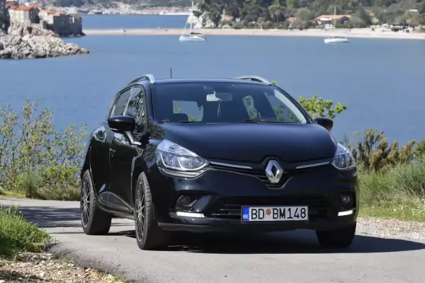 Renault Clio Grandtour for rent in Budva