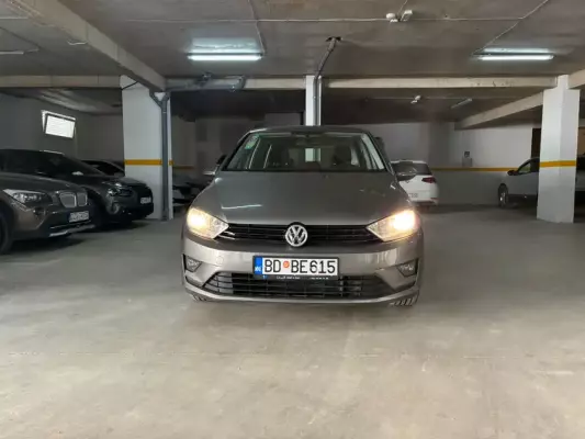 Volkswagen Golf Sportsvan for rent in Montenegro