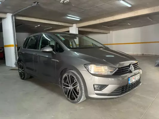 Volkswagen Golf Sportsvan for rent in Montenegro