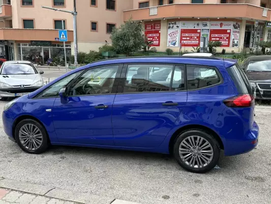 Opel Zafira for rent in Lustica Bay