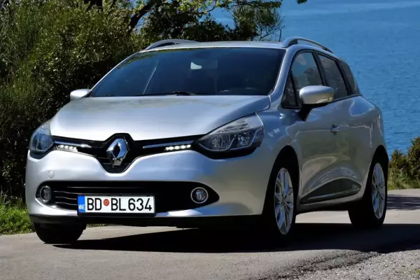 Renault Clio for rent in Montenegro