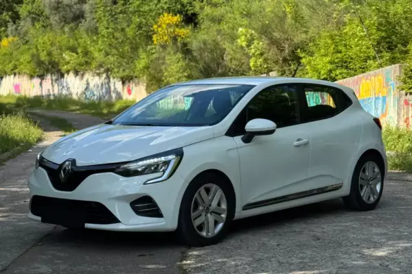 Renault Clio for rent in Montenegro