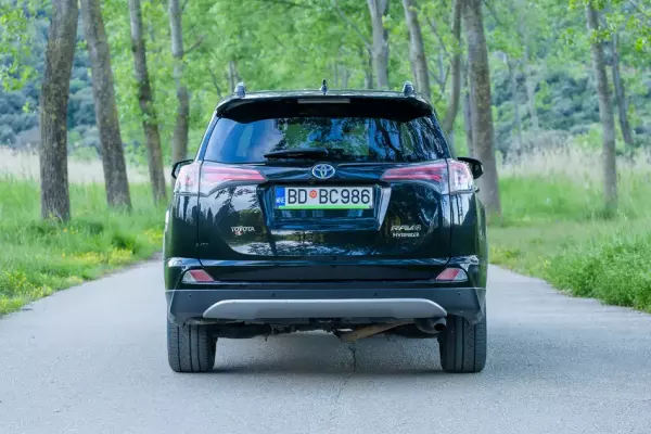 Toyota RAV4 for rent in Prcanj