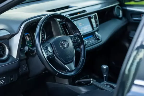 Toyota RAV4 for rent in Prcanj