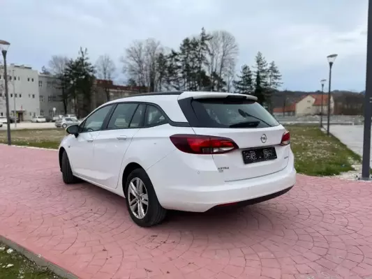 Opel Astra for rent in Bijela