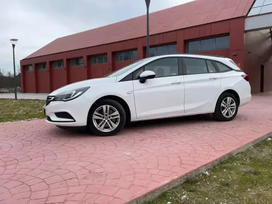 Opel Astra for rent in Bijela