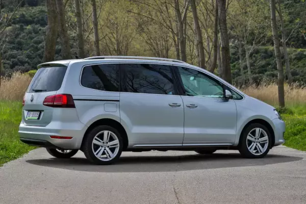 Volkswagen Sharan for rent in Budva