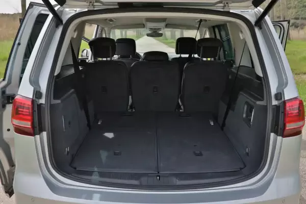 Volkswagen Sharan for rent in Budva