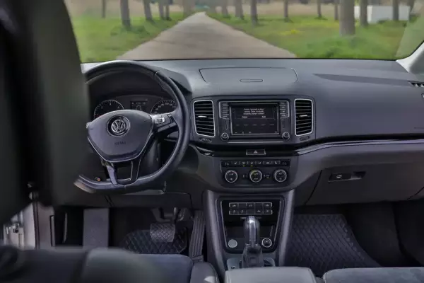 Volkswagen Sharan for rent in Budva