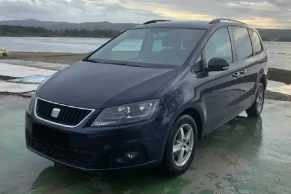 Seat Alhambra for rent in Ulcinj