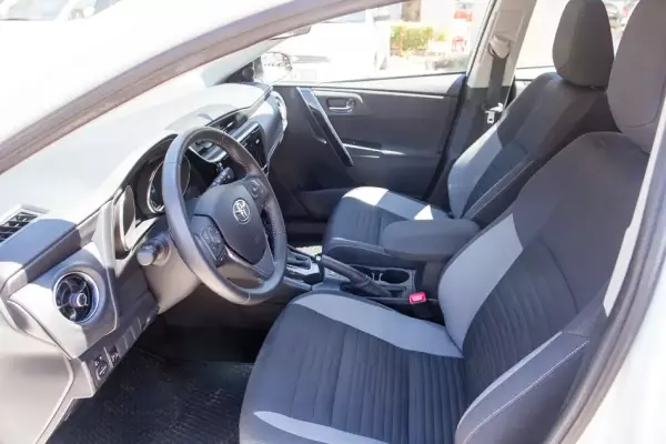 Toyota Auris for rent in Petrovac