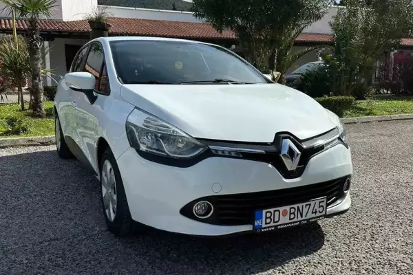 Renault Clio for rent in Montenegro