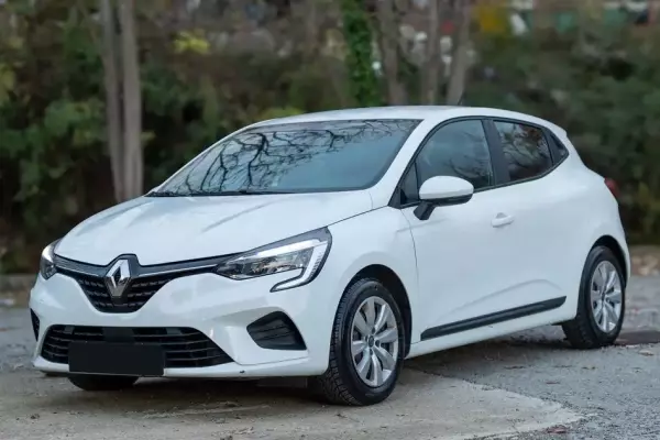 Renault Clio for rent in Igalo