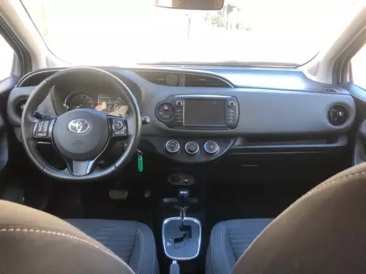 Toyota Yaris for rent in Prcanj