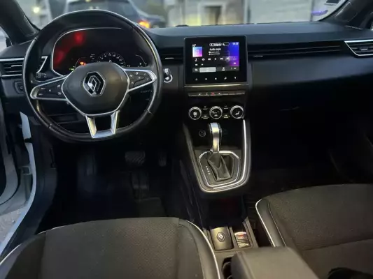 Renault Clio for rent in Rose