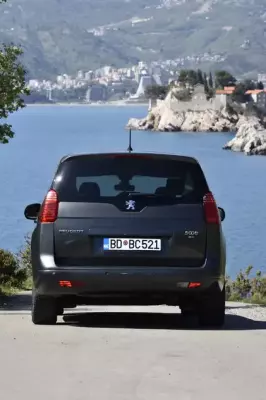 Peugeot 5008 for rent in Budva
