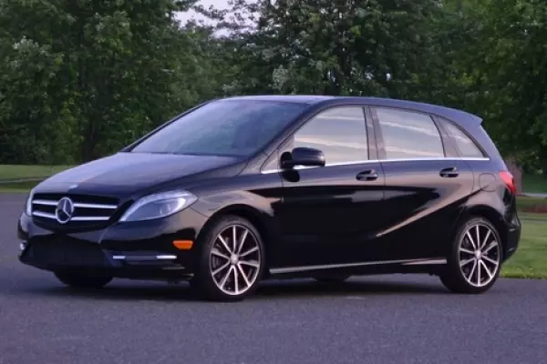 Mercedes B200 for rent in Montenegro