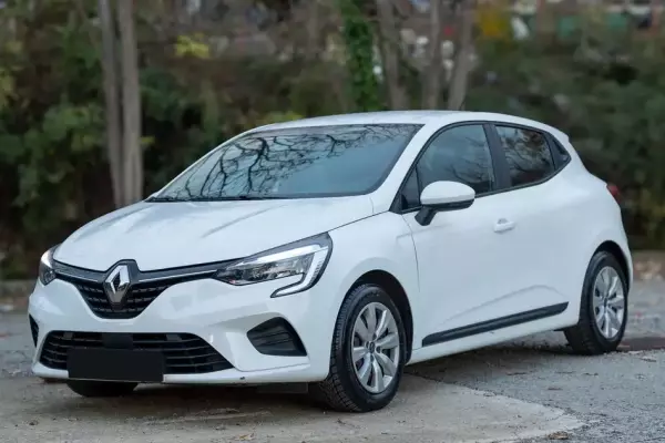 Renault Clio for rent in Igalo