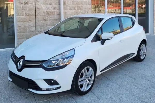 Renault Clio for rent in Montenegro