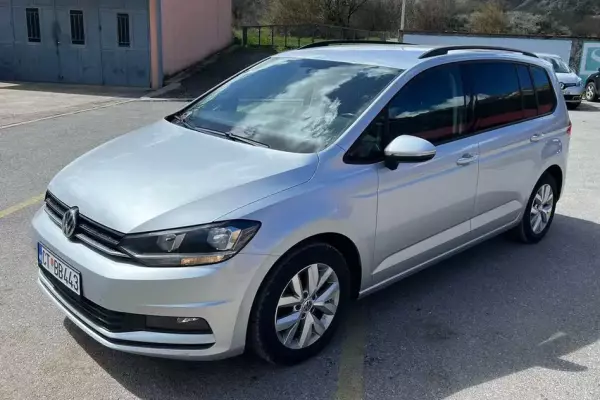 Volkswagen Touran for rent in Montenegro