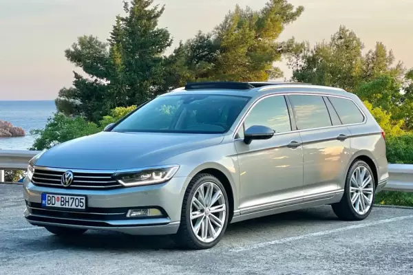 Volkswagen Passat for rent in Rose