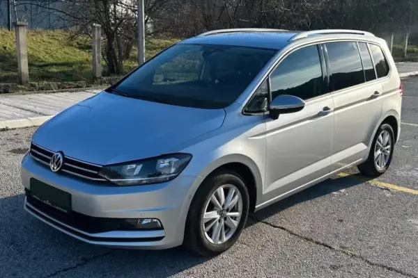 Volkswagen Touran for rent in Montenegro