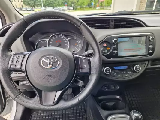 Toyota Yaris for rent in Rose