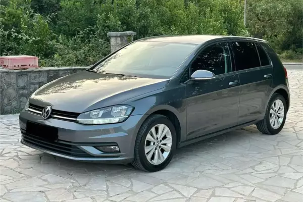 Volkswagen Golf for rent in Rose