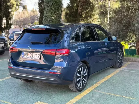 Mercedes B 180 for rent in Niksic