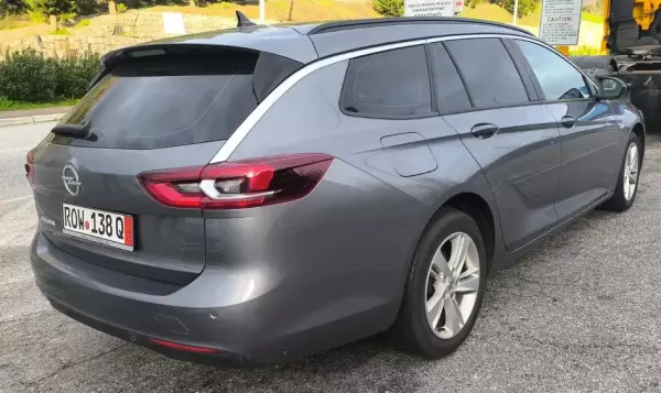 Opel Insignia for rent in Budva