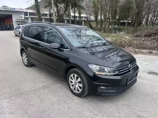 Volkswagen Touran for rent in Perast