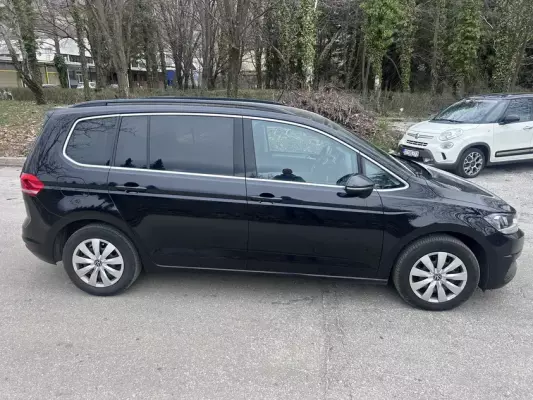Volkswagen Touran for rent in Bijela