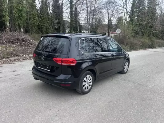 Volkswagen Touran for rent in Bijela