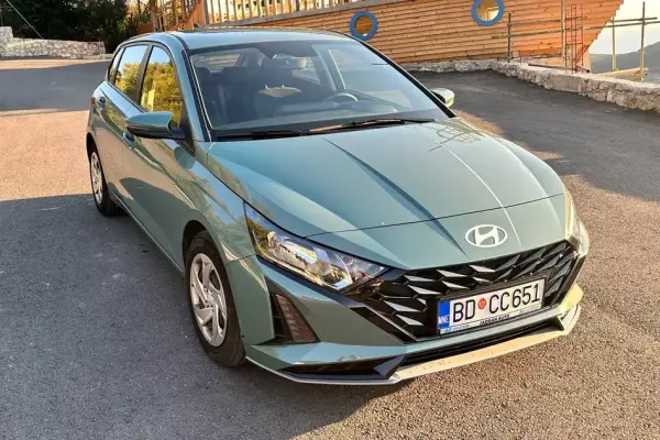 Hyundai i20 for rent in Bijela