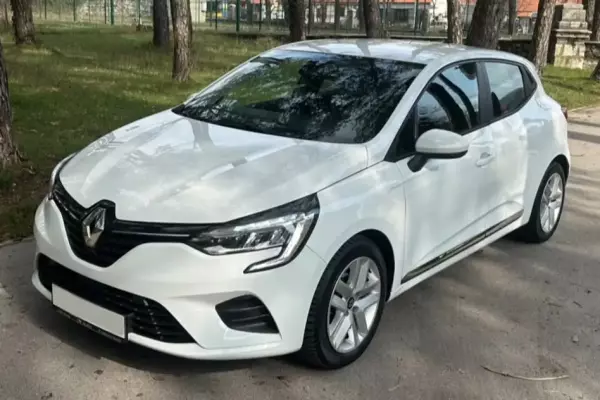 Renault Clio for rent in Montenegro