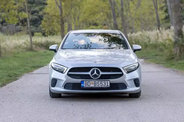 Mercedes A180 for rent in Rose
