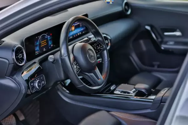Mercedes A180 for rent in Rose