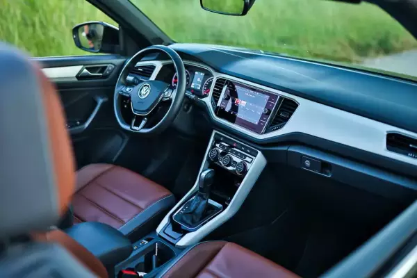 Volkswagen T-Roc for rent in Prcanj