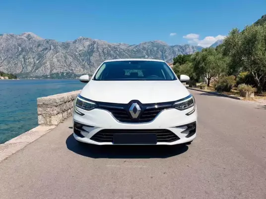 Renault Megane for rent in Rose