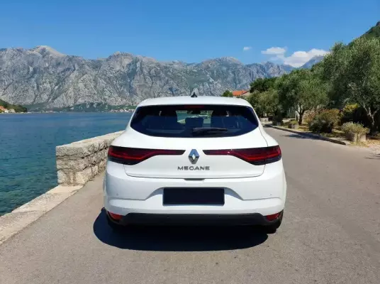 Renault Megane for rent in Rose