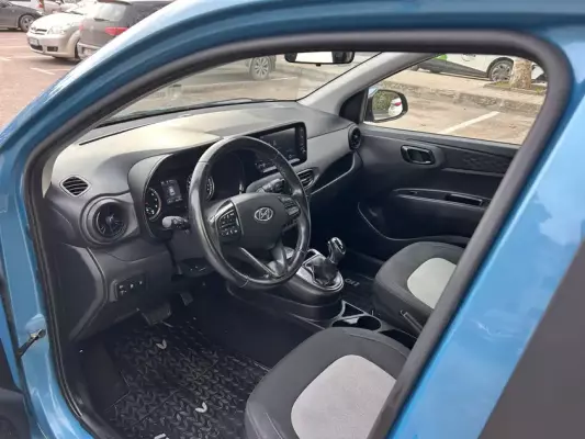Hyundai i10 for rent in Radovici