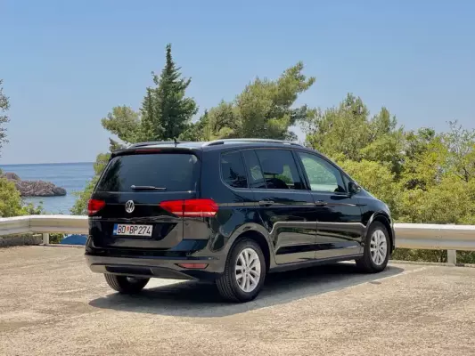 Volkswagen Touran for rent in Zabljak