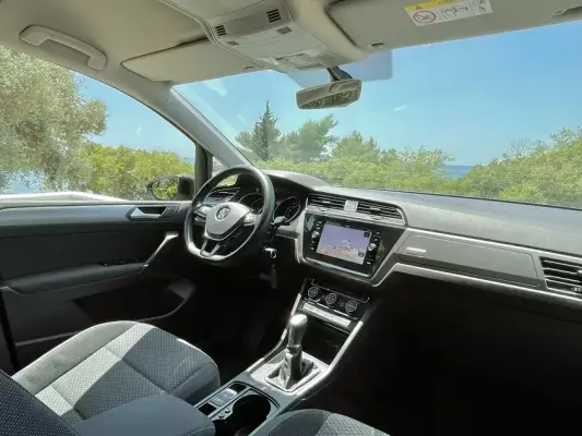 Volkswagen Touran for rent in Zabljak